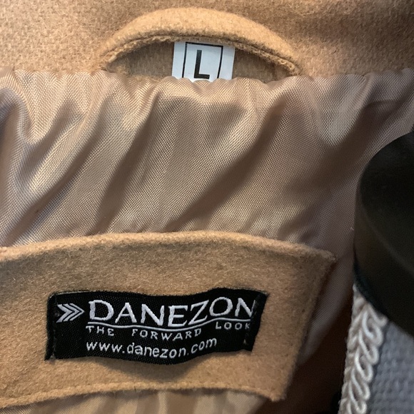 Tan Danezon wool cape with white zipper NWT size L - Picture 8 of 9